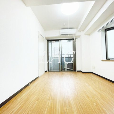 【居間・リビング】 | 生活館ビル | 洋室のお部屋です。