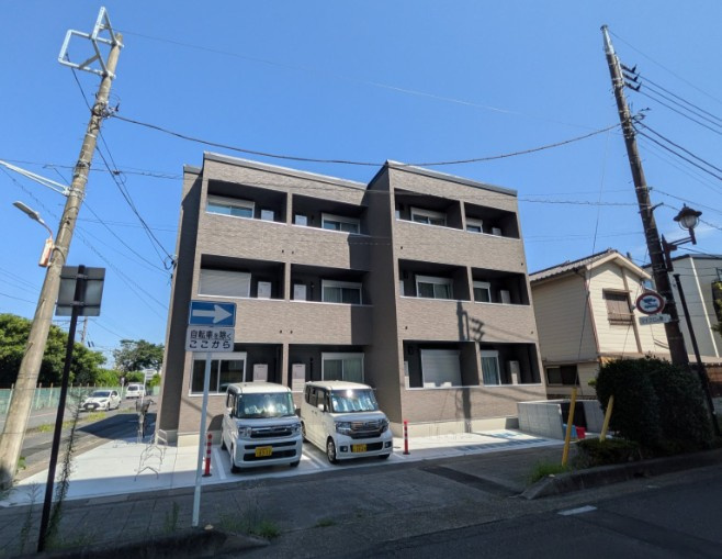 GRADUS南越谷の外観