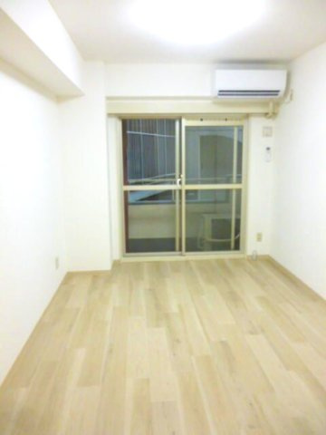 新宿区歌舞伎町２丁目の賃貸マンションの居間・リビング