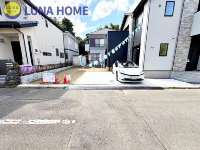 つくば市高見原9期　新築戸建　1号棟の駐車場