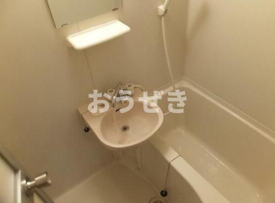 ＣＲＥＳＣＥＮＴ　ＭＯＴＯＮＥＳの浴室