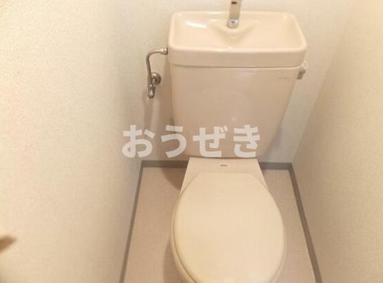 ＣＲＥＳＣＥＮＴ　ＭＯＴＯＮＥＳのトイレ