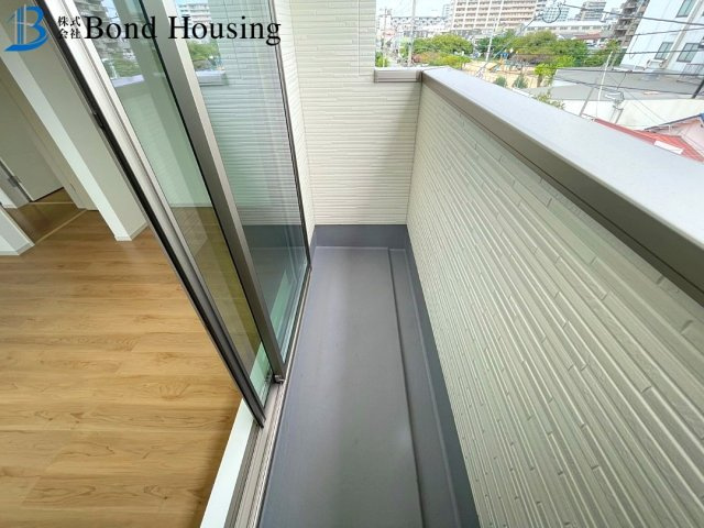 西新町駅徒歩10分　海近く　船上町　新築戸建のバルコニー
