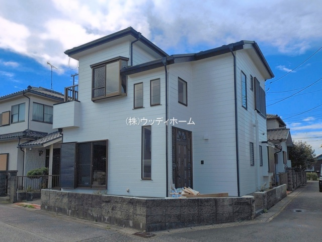 越谷市北川崎　中古一戸建ての外観