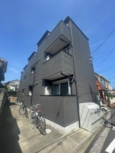 コムディエノの外観