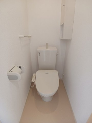 【トイレ】 | ヒルサイド　ガーデンＡ | シンプルで使いやすいトイレです