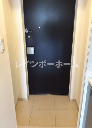 メインステージ北千住Ⅳの玄関