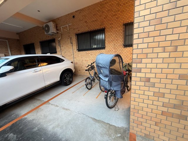 メルヘンハウスの駐車場