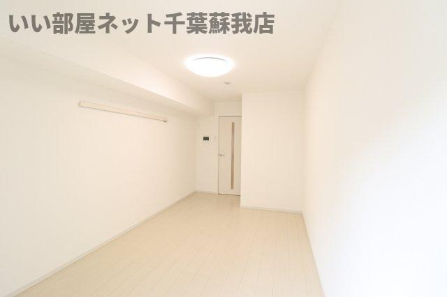 グレイス千葉中央Ⅱの寝室|広くて明るい寝室