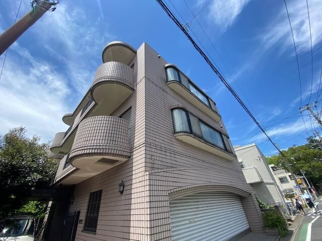 祖父江マンションの外観