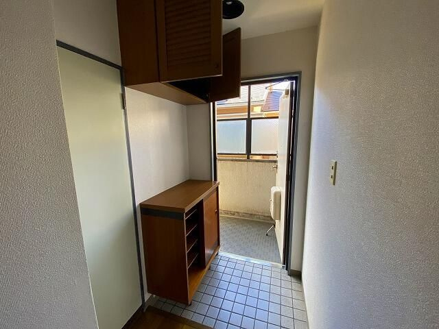 祖父江マンションの玄関