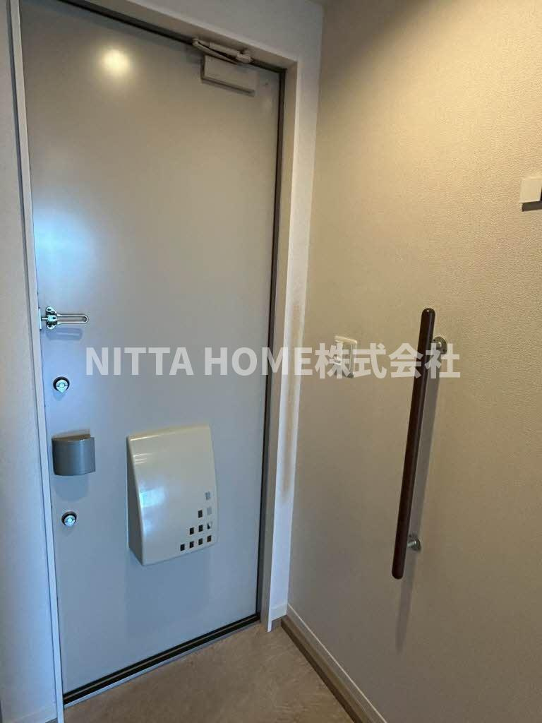 シャーメゾンＨＡＮＡＴＡ南岡の玄関|お部屋は２階の角部屋です◇