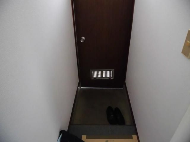吉田荘の玄関
