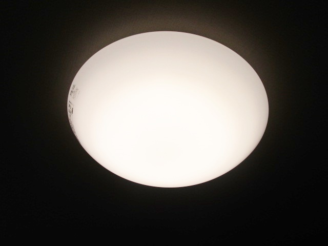 ＲＯＷ　ＨＯＵＳＥ王子本町の内装|シーリングライトついています。