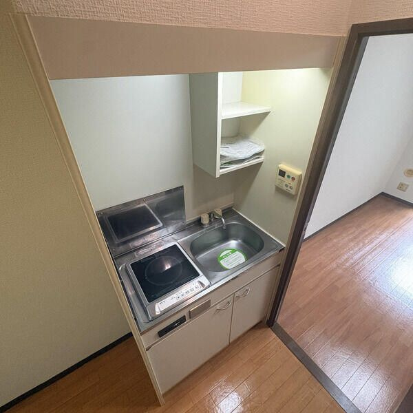 ドミサイルオーミヤのキッチン