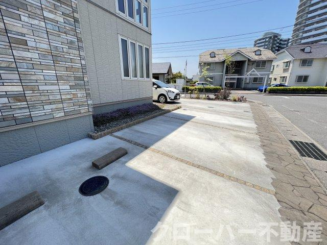 プロヌーブ カハラの駐車場