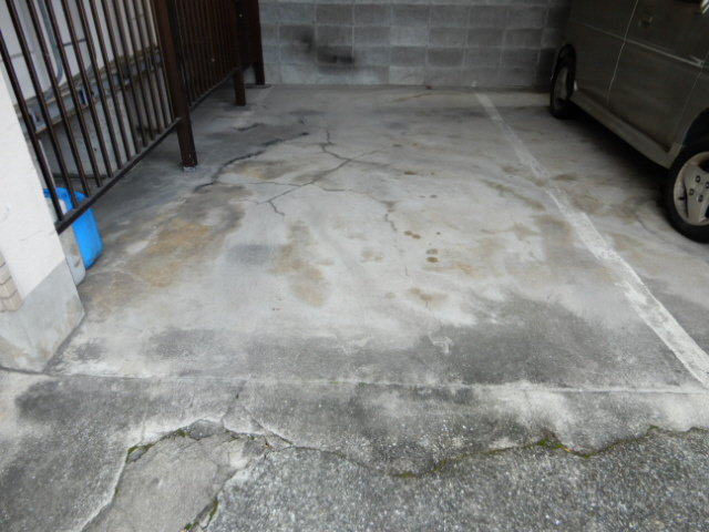 田寺中村コーポの駐車場