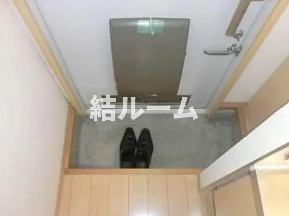 豊島区千早２丁目のアパートの玄関