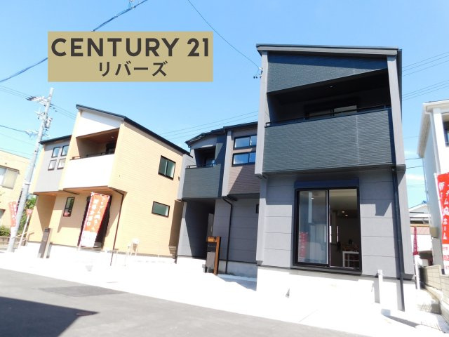 名古屋市南区砂口町の新築一戸建の外観|☆２号棟☆　　いつでも見学できます♪（お問合せ当日、平日、水曜、夜間でもＯＫ）　駐車並列２台可！　長期優良住宅・　制震ダンパー搭載！　４ＬＤＫ！　リビング１７帖！　買い物施設徒歩５分圏内の好立地♪　