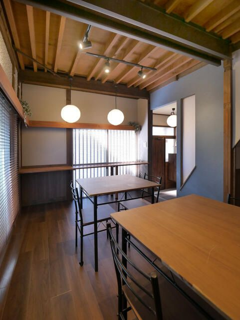 中田南　店舗の内装
