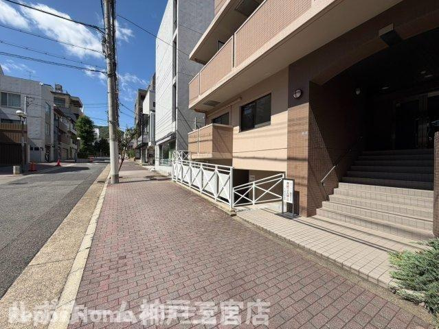 中山手ミオ壱番館のエントランス
