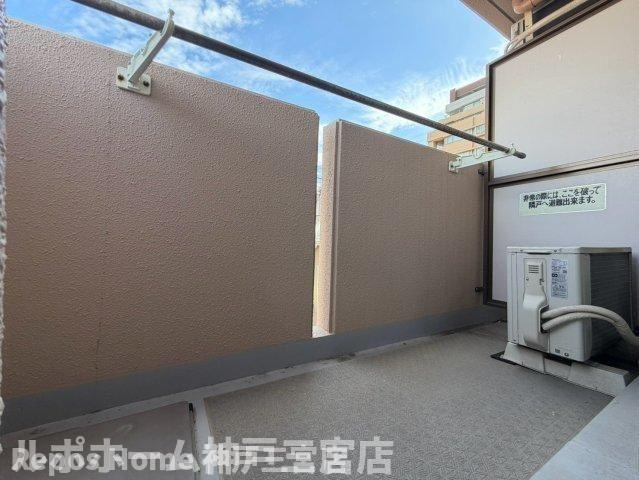 中山手ミオ壱番館のバルコニー
