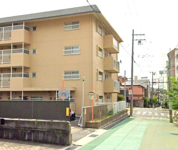 スターハイツ住吉川の駐車場