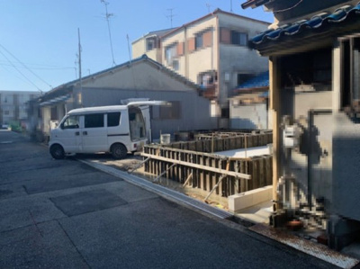【前面道路含む現地写真】 | Livele Garden.S松原東新町1丁目 | LDKは南側からあたたかな陽光がたっぷりと降り注ぎ、明るく開放的です。(2026年10月1日撮影)