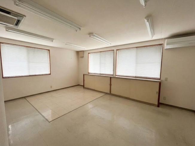 【内装】 | 上本庄町事務所兼住居 | 事務所部屋です