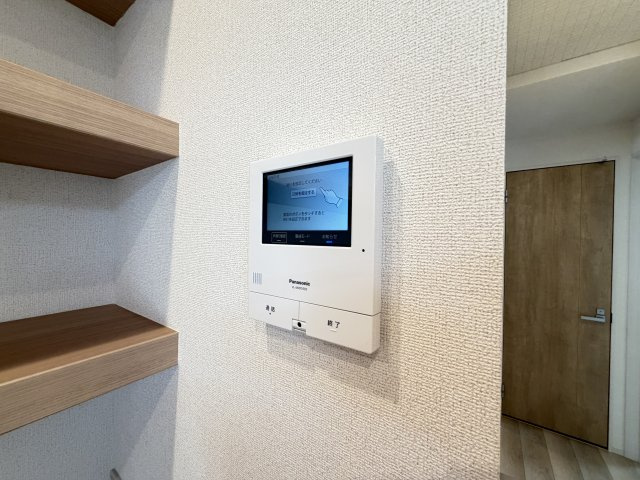 仮）古ケ崎２丁目アパートＢの玄関