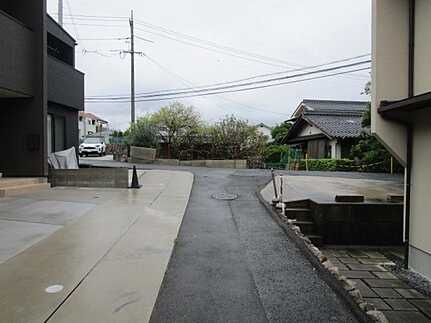 安佐南区緑井８丁目の前面道路含む現地写真