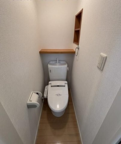 メゾンシャロットのトイレ|※別部屋参考写真