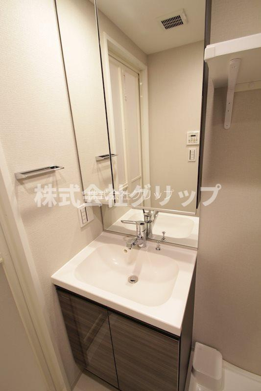エステムプラザ横濱関内の独立洗面台