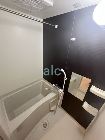 北区王子本町２丁目のアパートの浴室