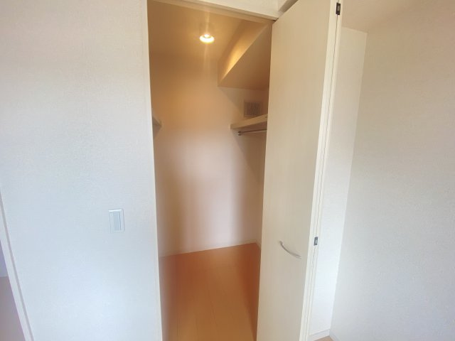コーポスカイFの収納|※別部屋参考写真