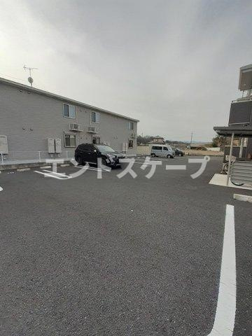 アルバⅣの駐車場|高崎、前橋のお部屋探しはエンドスケープまで！お客様の理想お聞かせ下さい♪