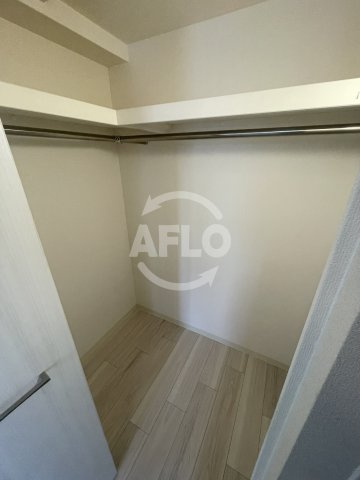 プレサンス塚本ミッドマークの収納|プレサンス塚本ミッドマーク　クローゼット