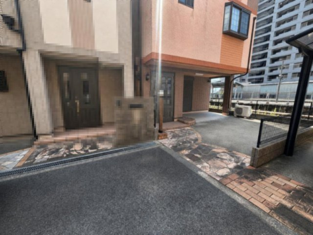 津田駅前町2丁目　中古一戸建ての前面道路含む現地写真|■物件内覧・資金計画相談・住宅ローン相談、リフォーム相談、お問合せ受付中■
※当日・翌日のご内覧、ご相談はお電話でのお問合せがスムーズです！