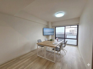 画像中の家具はAIにより配置加工しているため、付属いたしません。