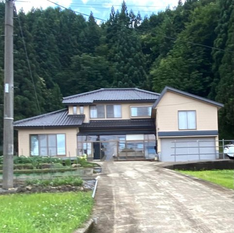 鳥海伏見中古住宅の外観