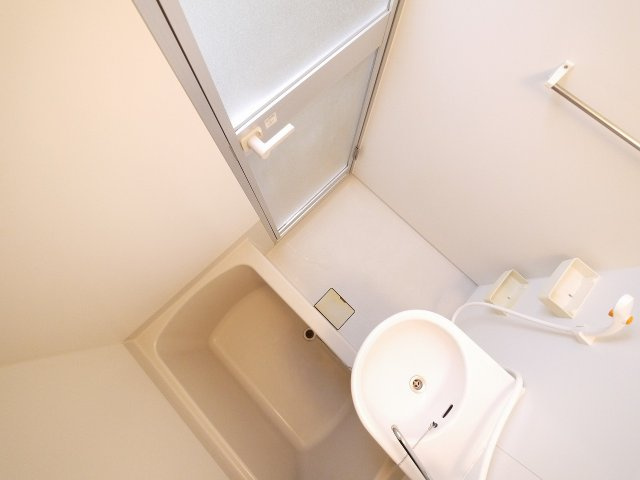 ＣＯＭＯ　ＨＯＵＳＥの浴室|コンパクトで使いやすいお風呂です