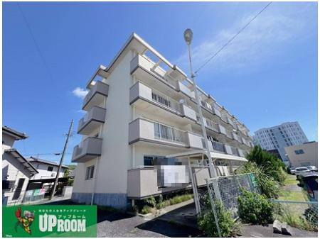 小牧山ハイツの外観