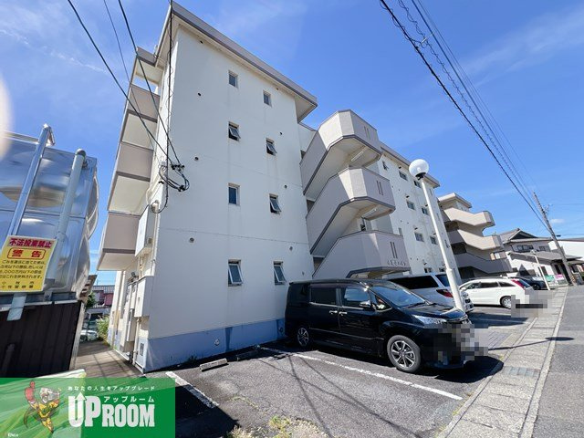 小牧山ハイツの外観