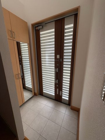 兵庫区小河通中古戸建ての玄関