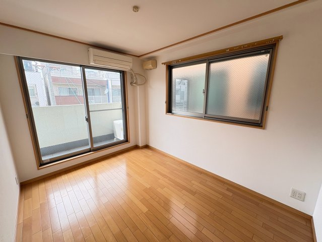 兵庫区小河通中古戸建ての洋室