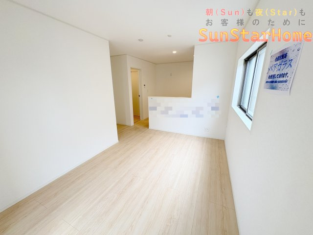 【サンスターホーム】福生市北田園1丁目　制振装置付き新築戸建1棟の居間・リビング