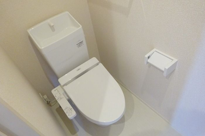 ドッググレイスコートのトイレ|落ち着いた色調のトイレです