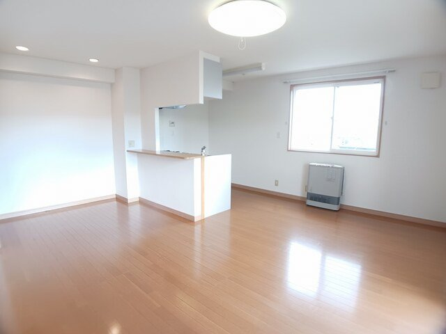 ジャパン・ビレッジイーストの居間・リビング