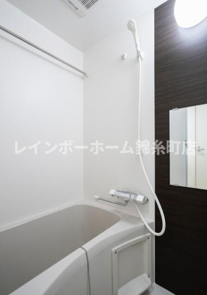 エレンシアK小岩の浴室