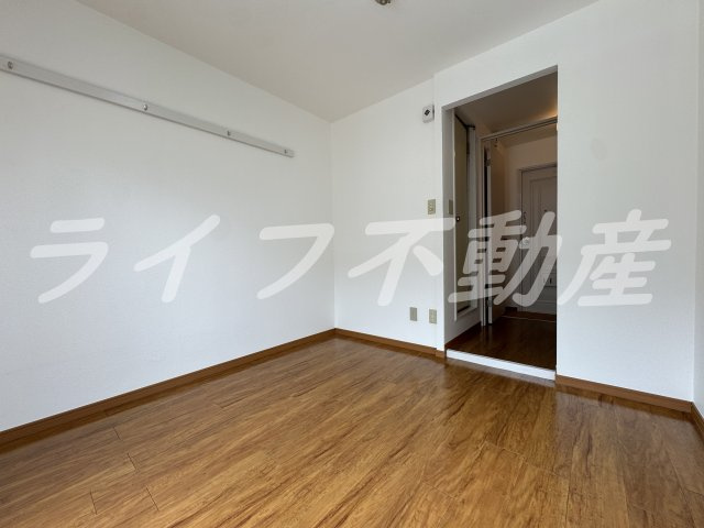 大宝緑橋CTスクエアの洋室|個人の部屋や寝室として使える洋室です
